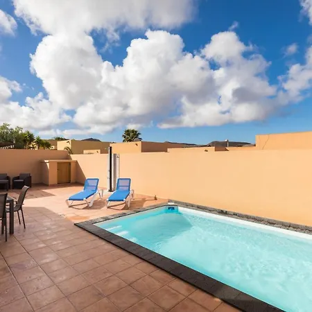 Home2book Isla Lagoa, Private Pool Villa La Oliva