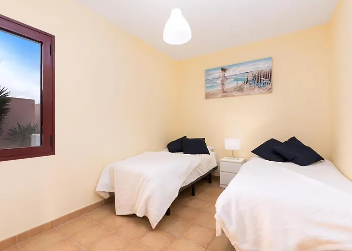 Home2book Isla Lagoa, Private Pool ラ・オリーバ