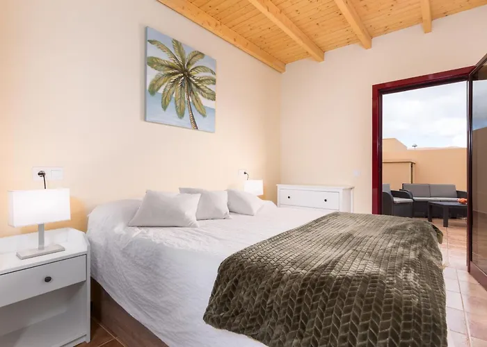 Home2book Isla Lagoa, Private Pool ラ・オリーバ