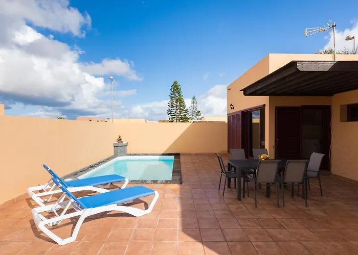 Home2book Isla Lagoa, Private Pool ラ・オリーバ